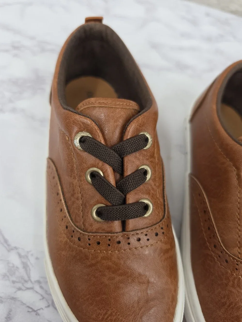 Old Navy Dressy Cognac Brown Brogues Sneakers Tennis Shoes Boys Toddler Size 11